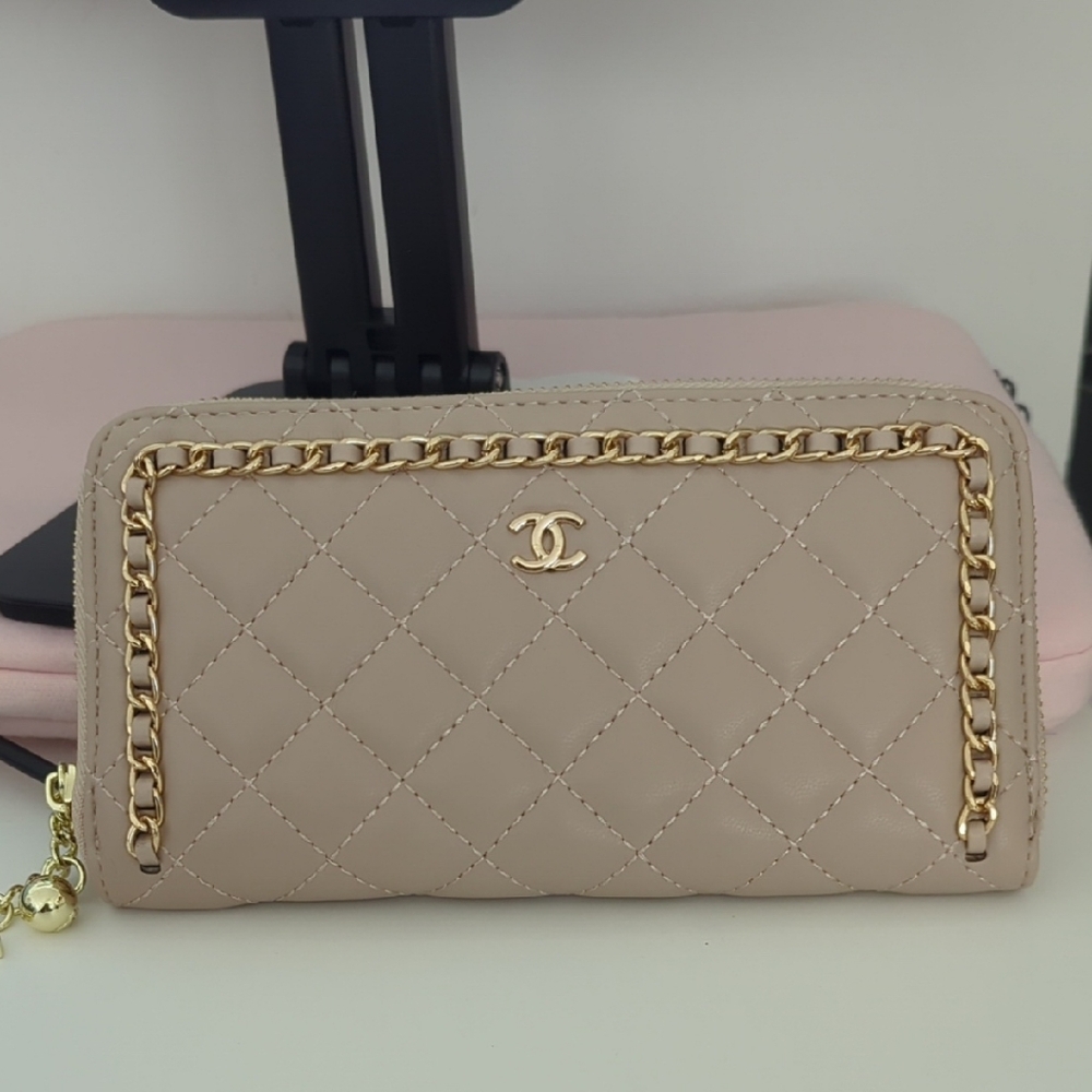 Quilted Zip Wallet in Beige with Gold Chain Detail